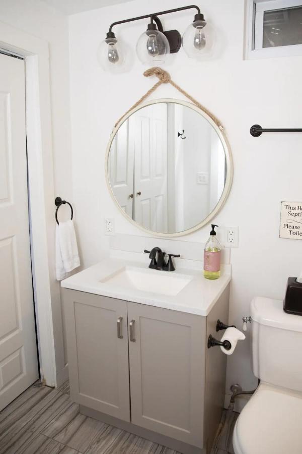 Hot Tub Charming & Chic Mountain Gem On Sleepy Creek Villa Berkeley Springs Eksteriør billede