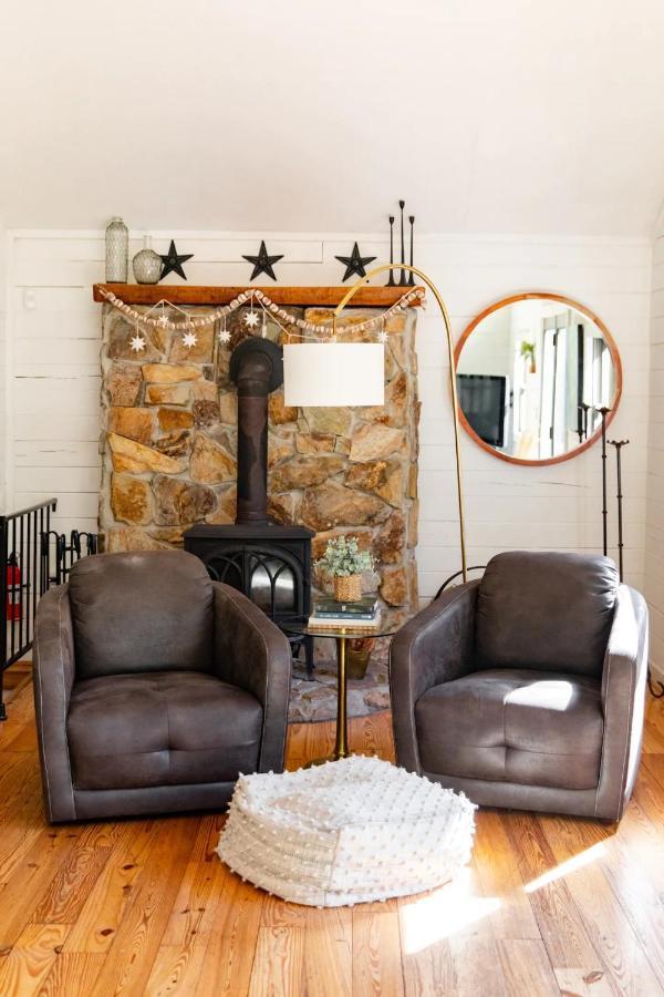 Hot Tub Charming & Chic Mountain Gem On Sleepy Creek Villa Berkeley Springs Eksteriør billede