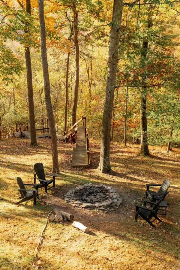 Hot Tub Charming & Chic Mountain Gem On Sleepy Creek Villa Berkeley Springs Eksteriør billede